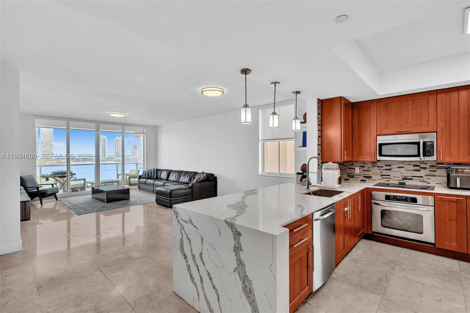 3340 NE 190th St #1109, Aventura FL 33180