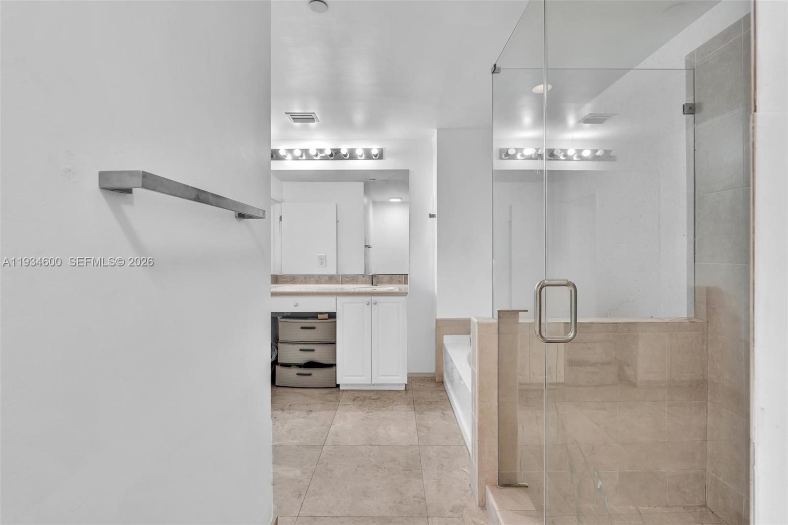 3340 NE 190th St #1109, Aventura FL 33180