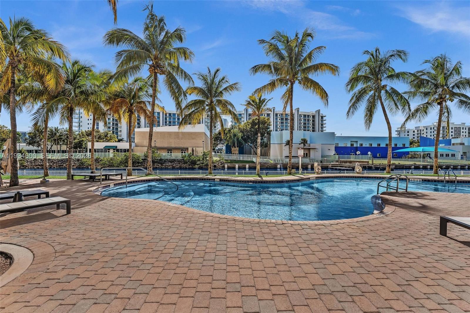 3340 NE 190th St #1109, Aventura FL 33180