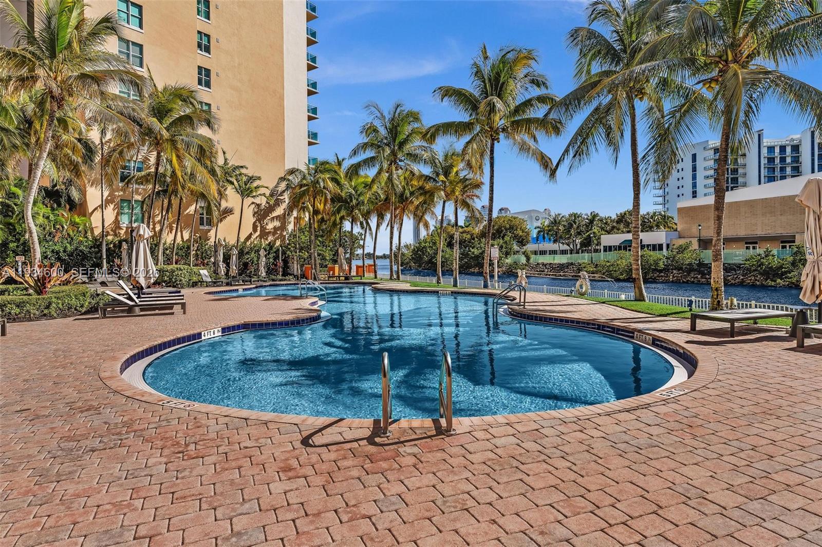 3340 NE 190th St #1109, Aventura FL 33180