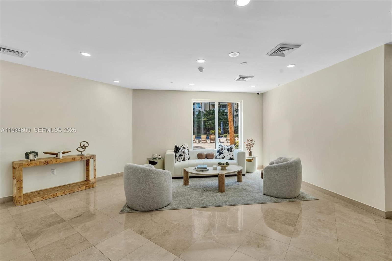 3340 NE 190th St #1109, Aventura FL 33180