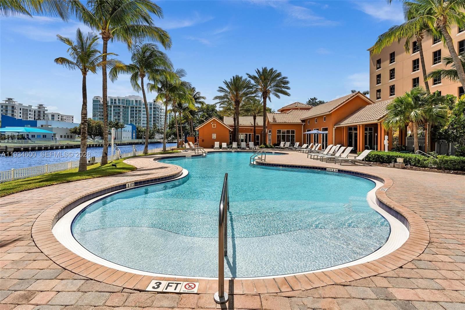 3340 NE 190th St #1109, Aventura FL 33180