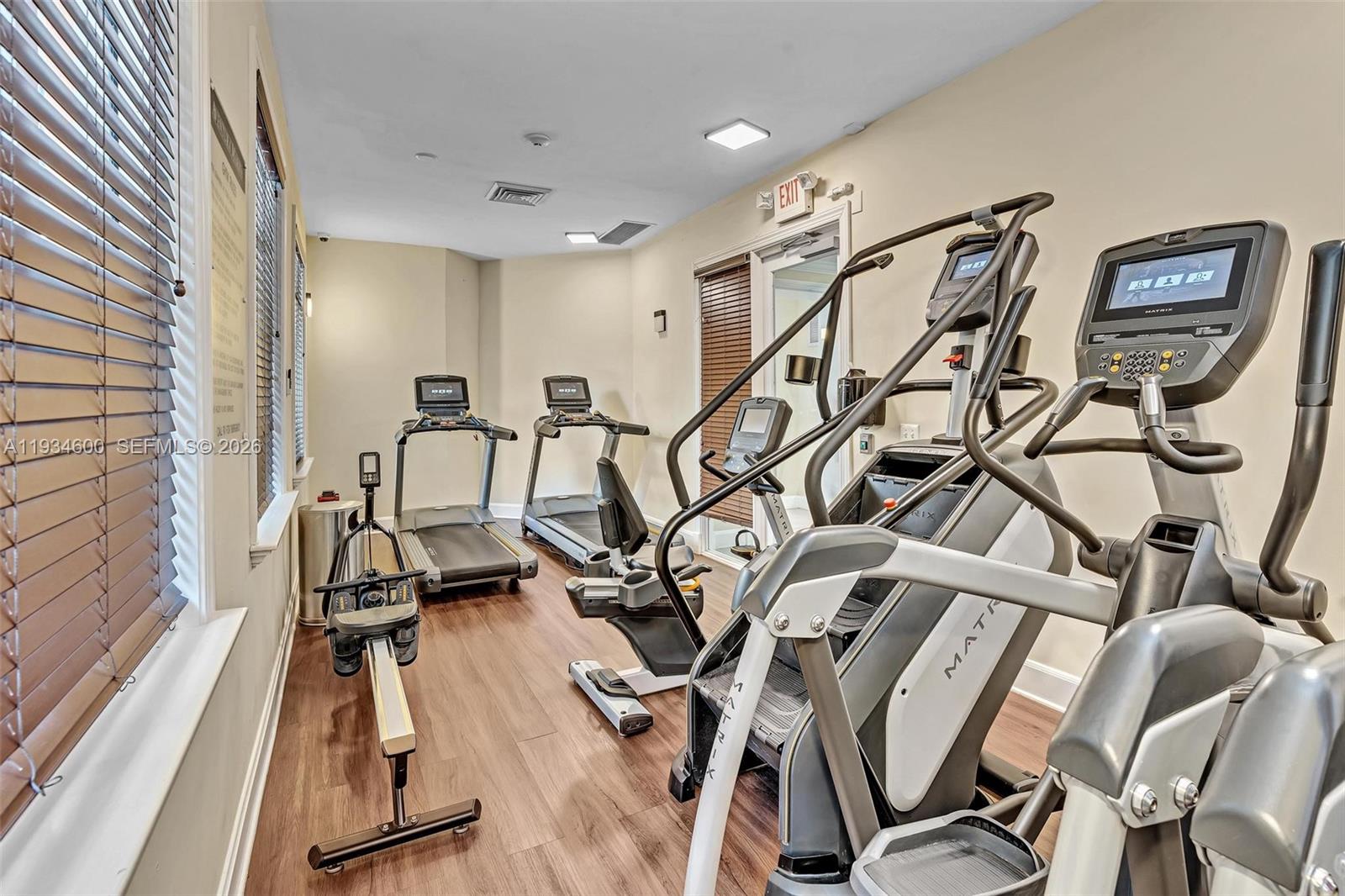 3340 NE 190th St #1109, Aventura FL 33180
