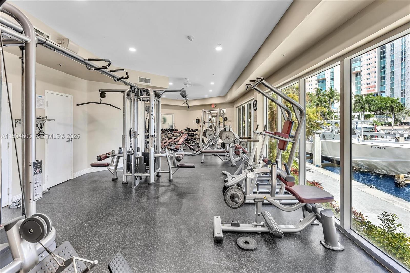 3340 NE 190th St #1109, Aventura FL 33180