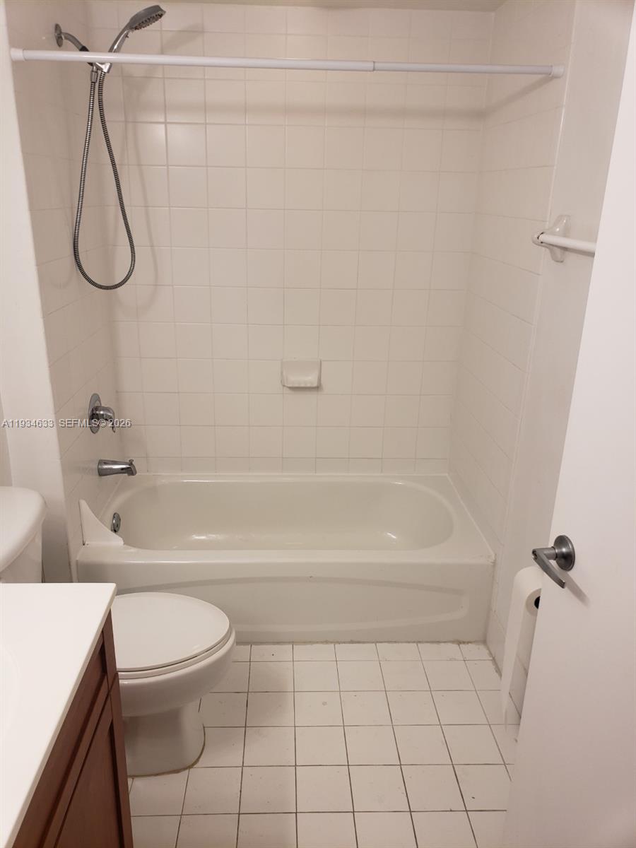 36 NW 6th Ave #906, Miami FL 33128