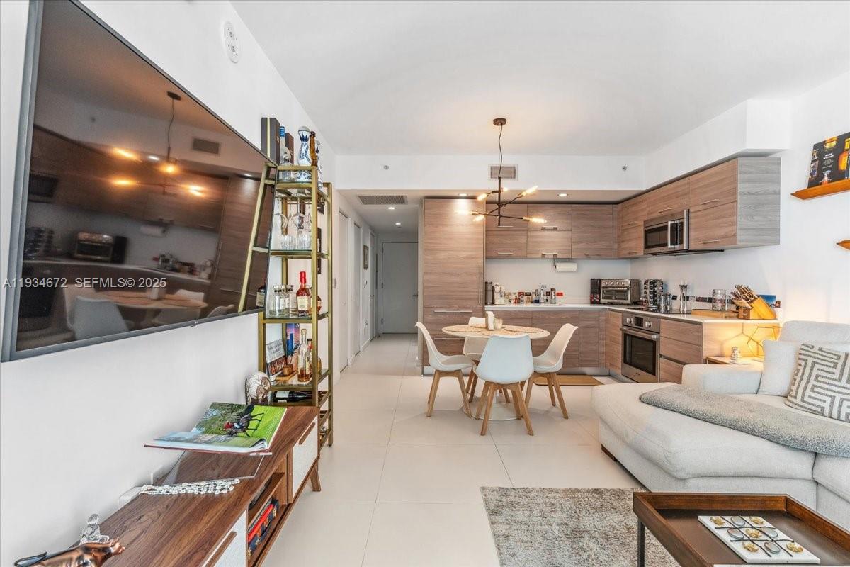 1300 S Miami Ave #3008, Miami FL 33130