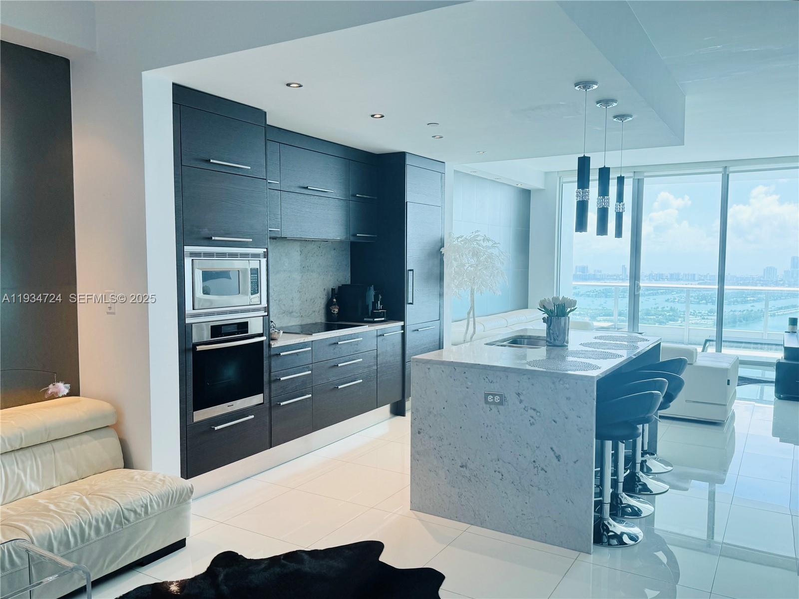 900 Biscayne Blvd #4504, Miami FL 33132