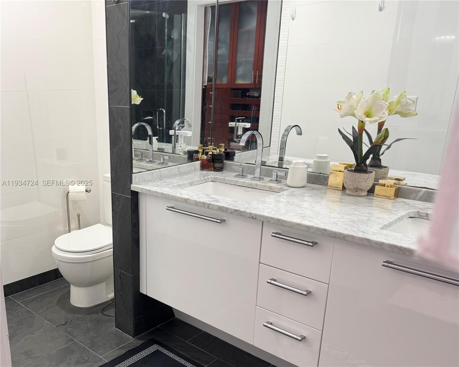 900 Biscayne Blvd #4504, Miami FL 33132