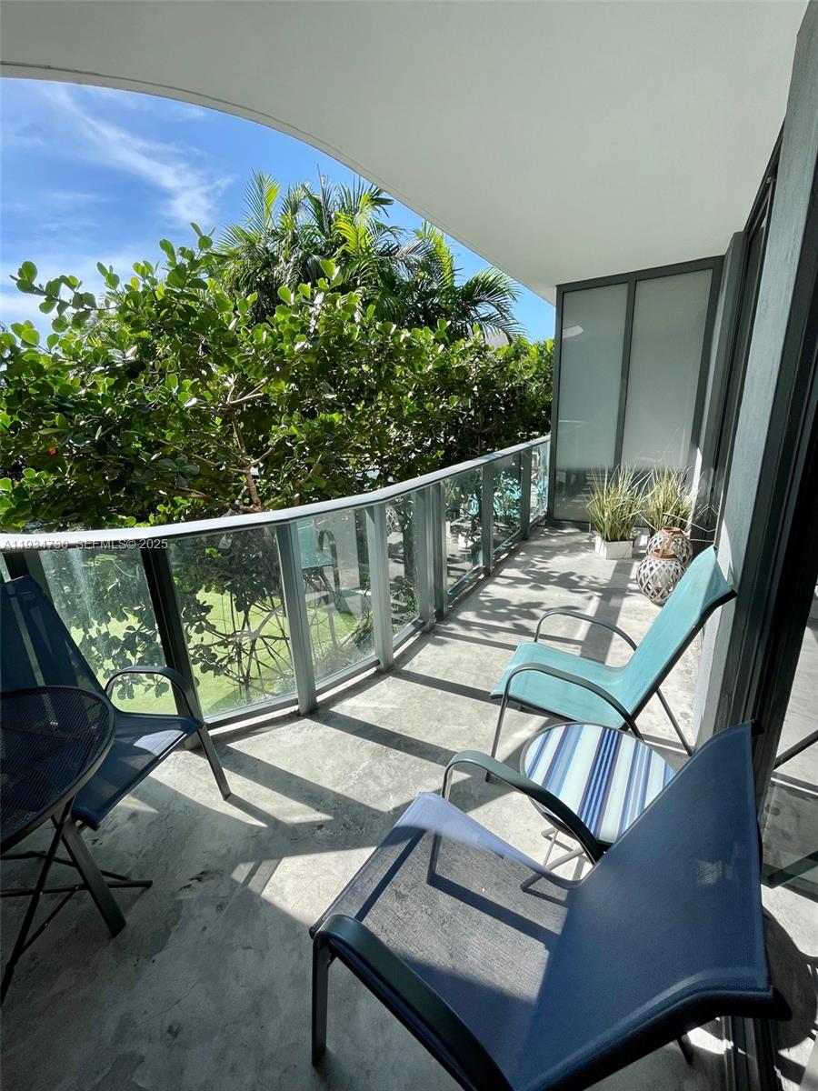 121 NE 34th St #814, Miami FL 33137