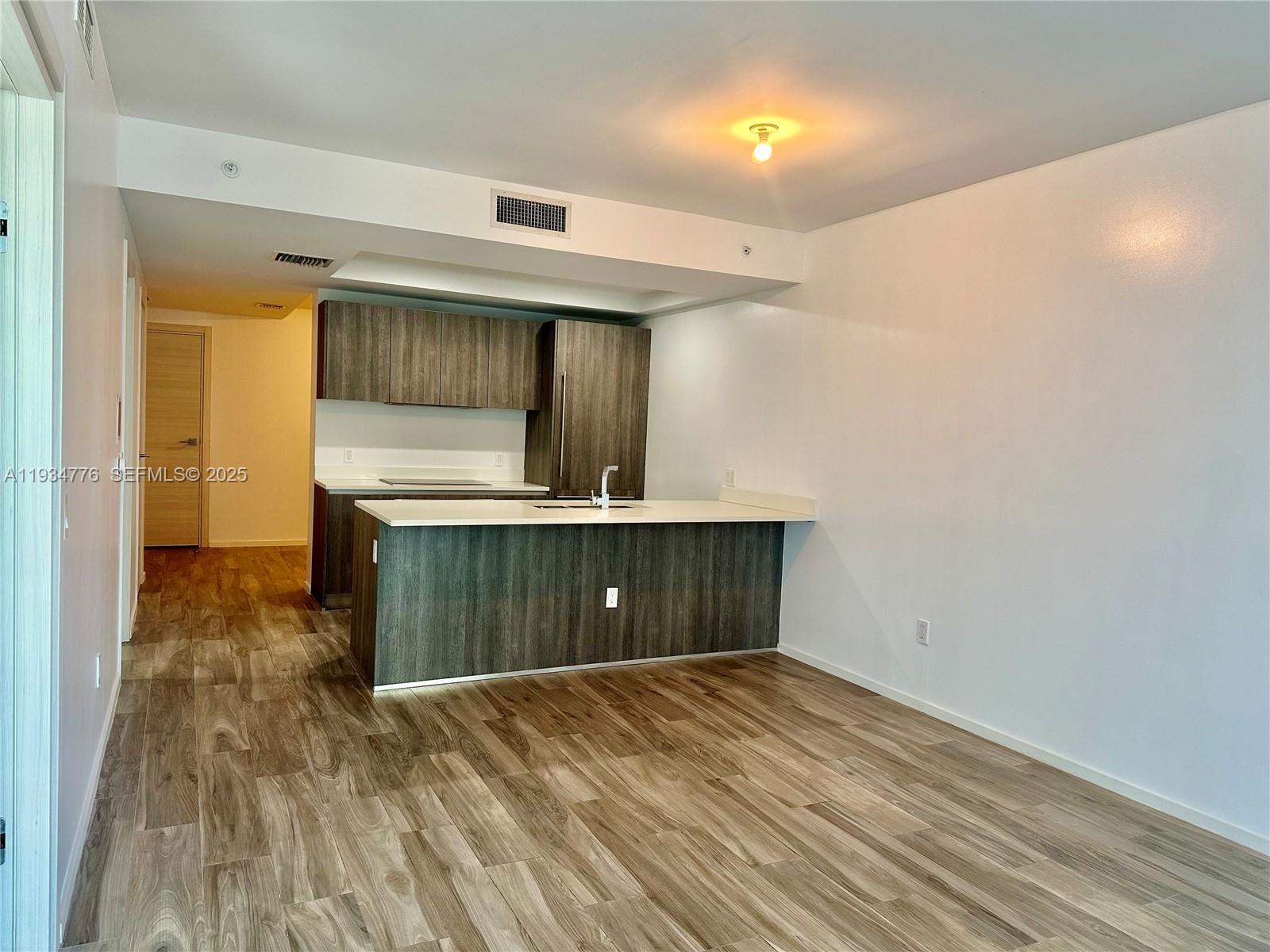 801 S Miami Ave #3807, Miami FL 33130