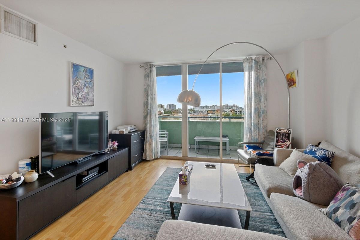 90 Alton Rd #807, Miami Beach FL 33139