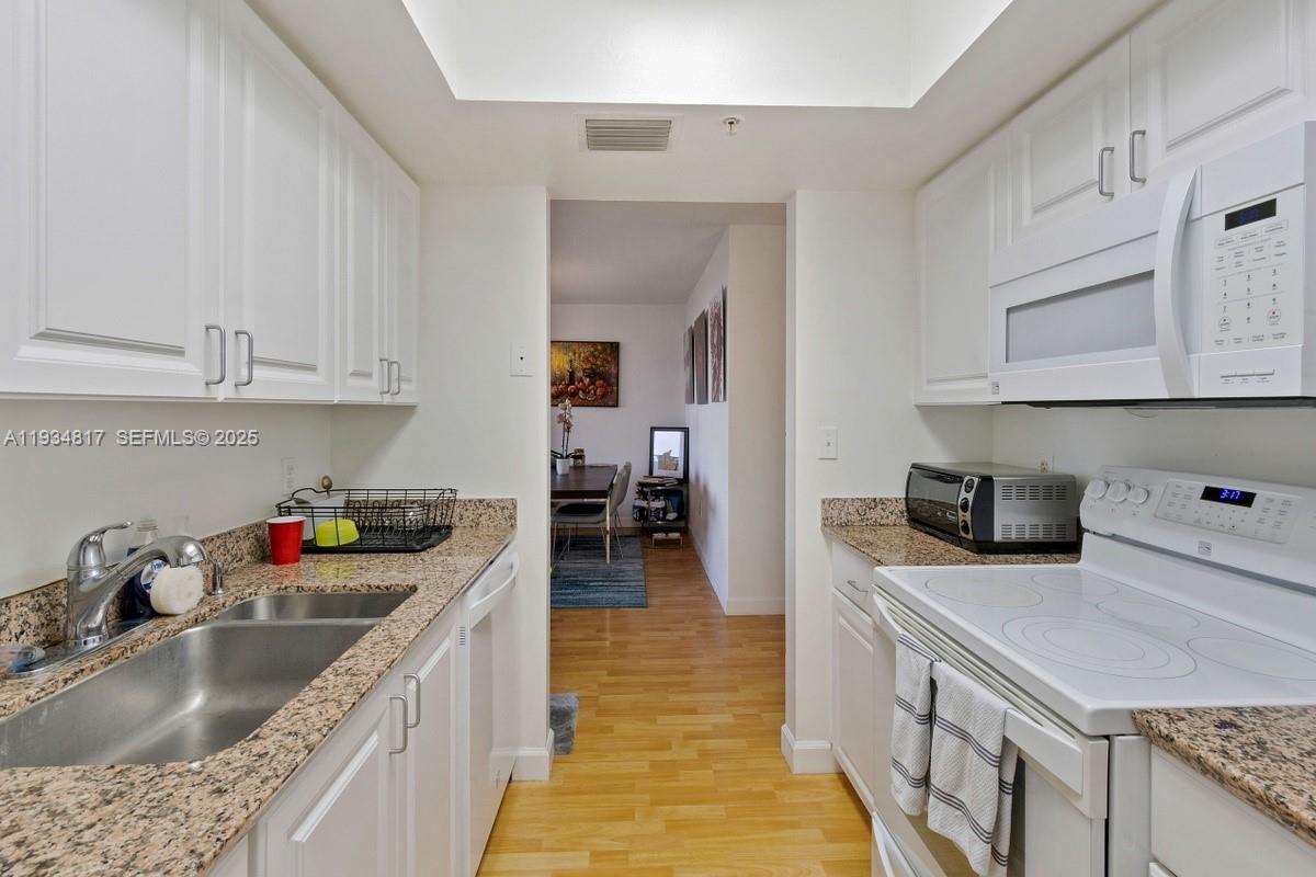 90 Alton Rd #807, Miami Beach FL 33139