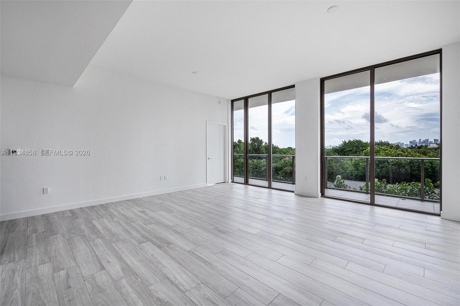 2678 Tigertail Ave #404, Miami FL 33133