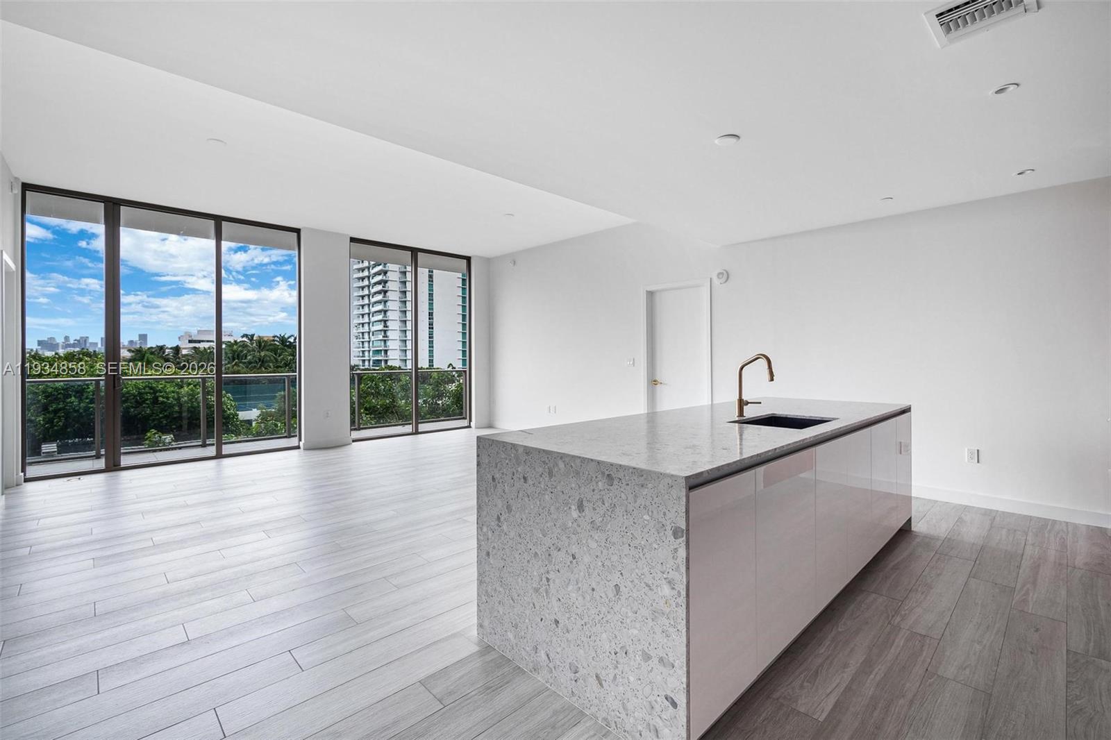 2678 Tigertail Ave #404, Miami FL 33133