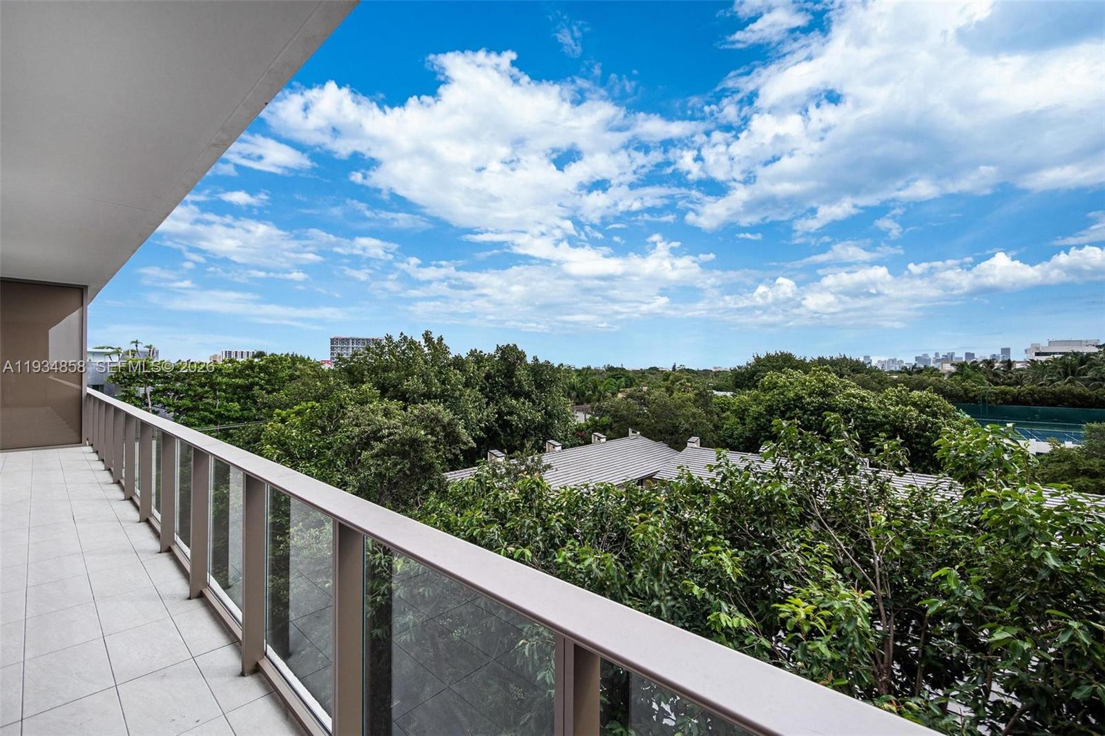 2678 Tigertail Ave #404, Miami FL 33133