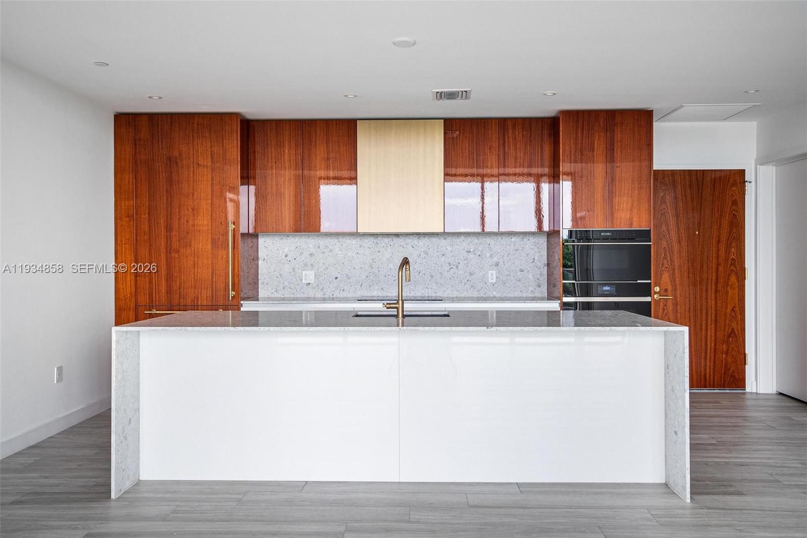 2678 Tigertail Ave #404, Miami FL 33133