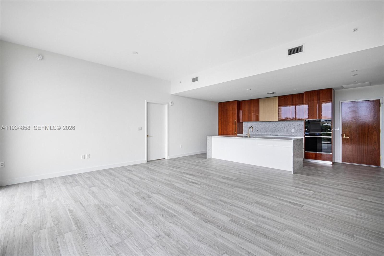 2678 Tigertail Ave #404, Miami FL 33133