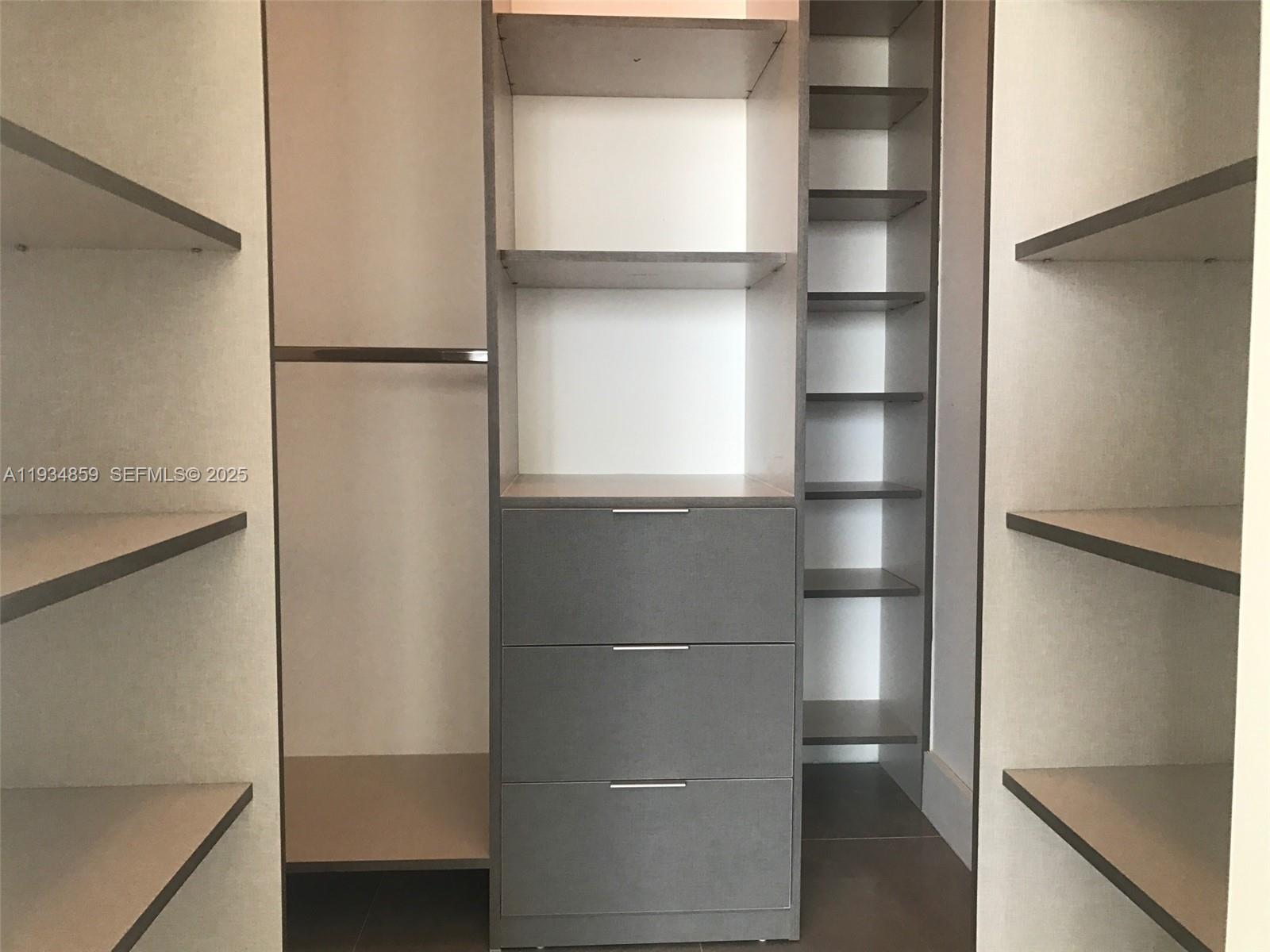 1300 S Miami Ave #2406, Miami FL 33130