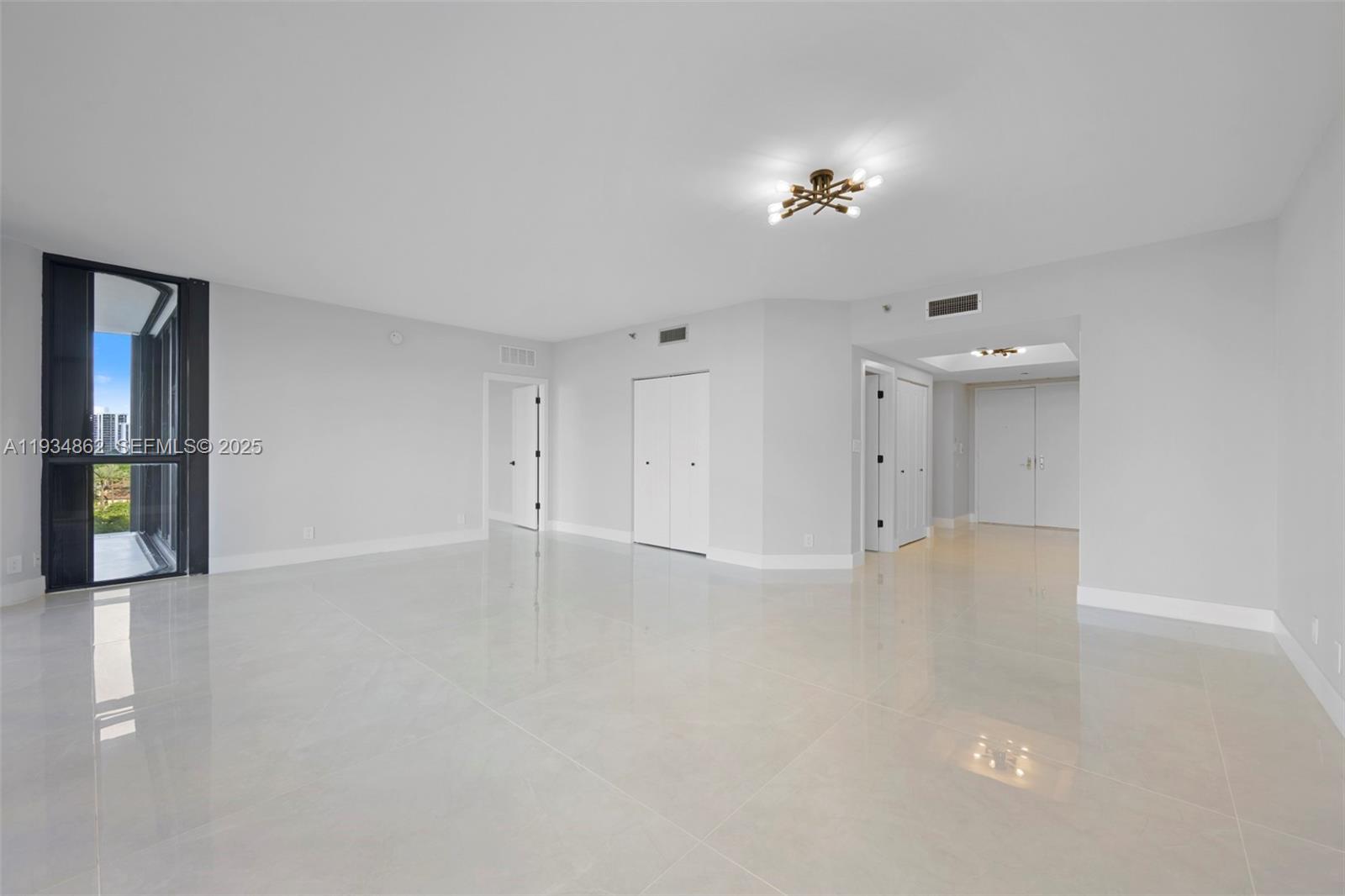 20281 E Country Club Dr #501, Aventura FL 33180
