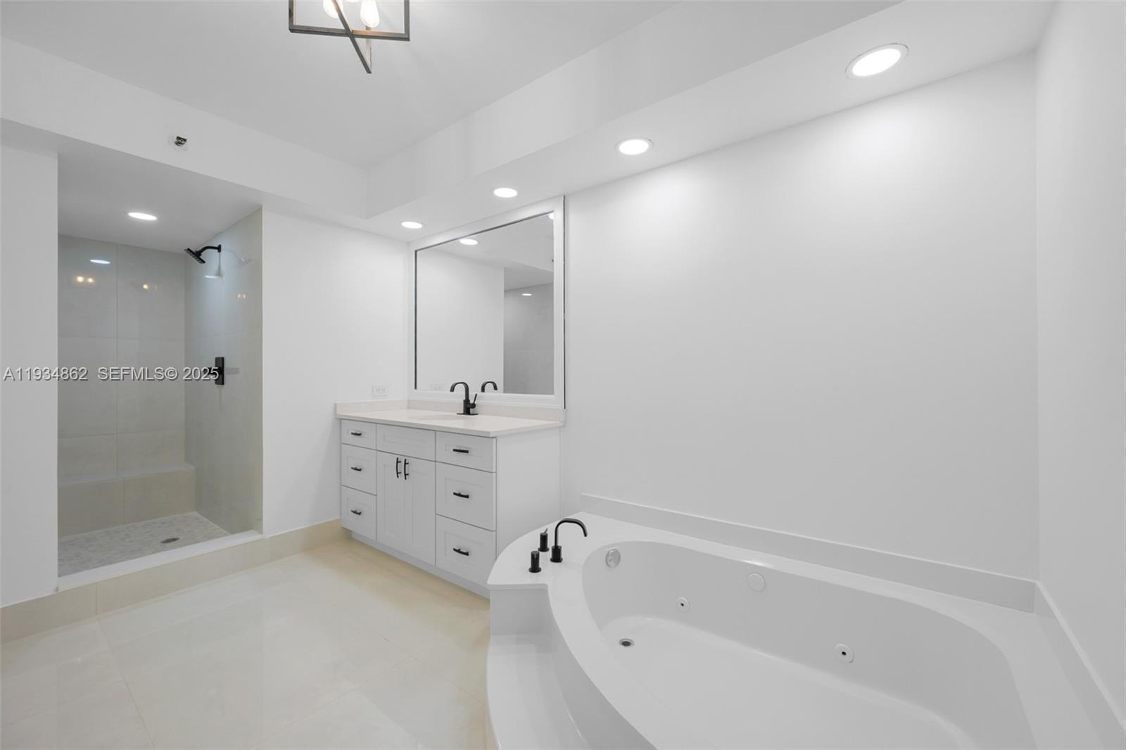 20281 E Country Club Dr #501, Aventura FL 33180