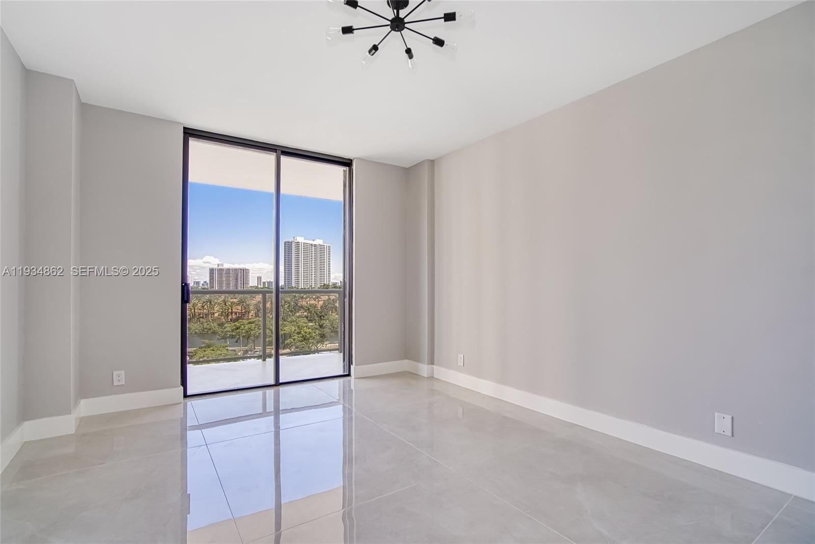 20281 E Country Club Dr #501, Aventura FL 33180