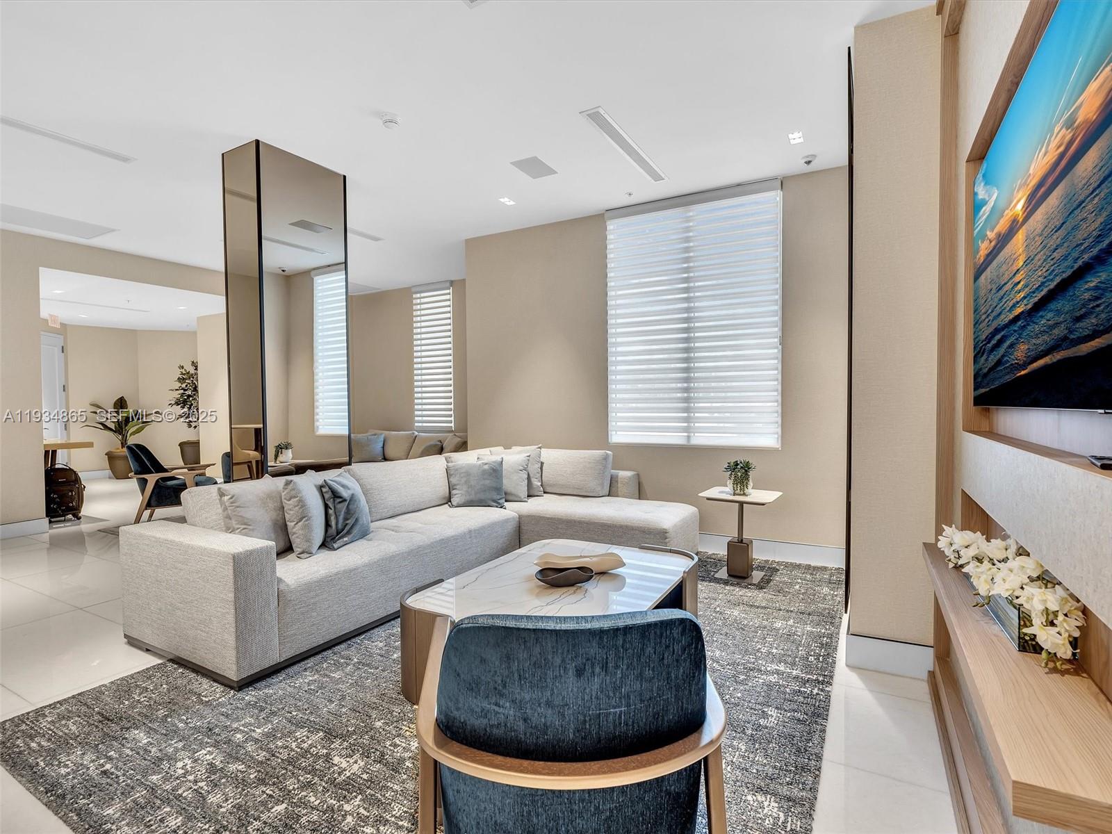888 Brickell Key Dr #912, Miami FL 33131