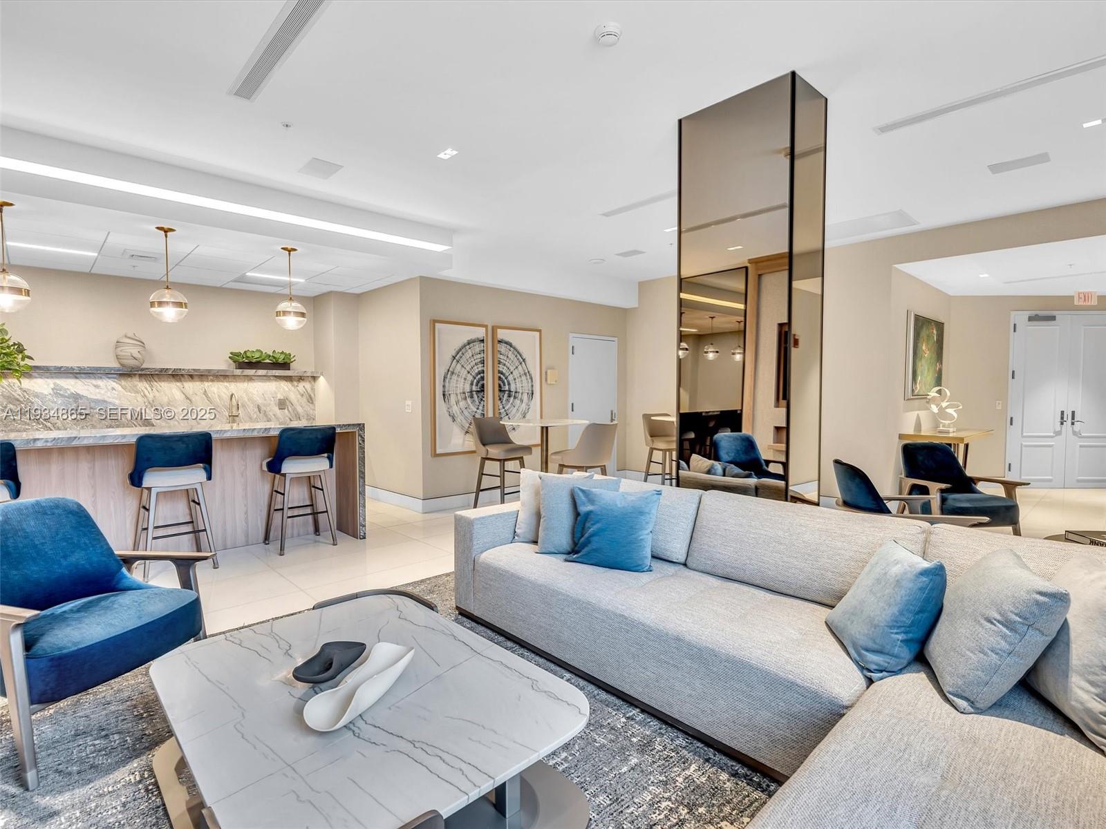 888 Brickell Key Dr #912, Miami FL 33131