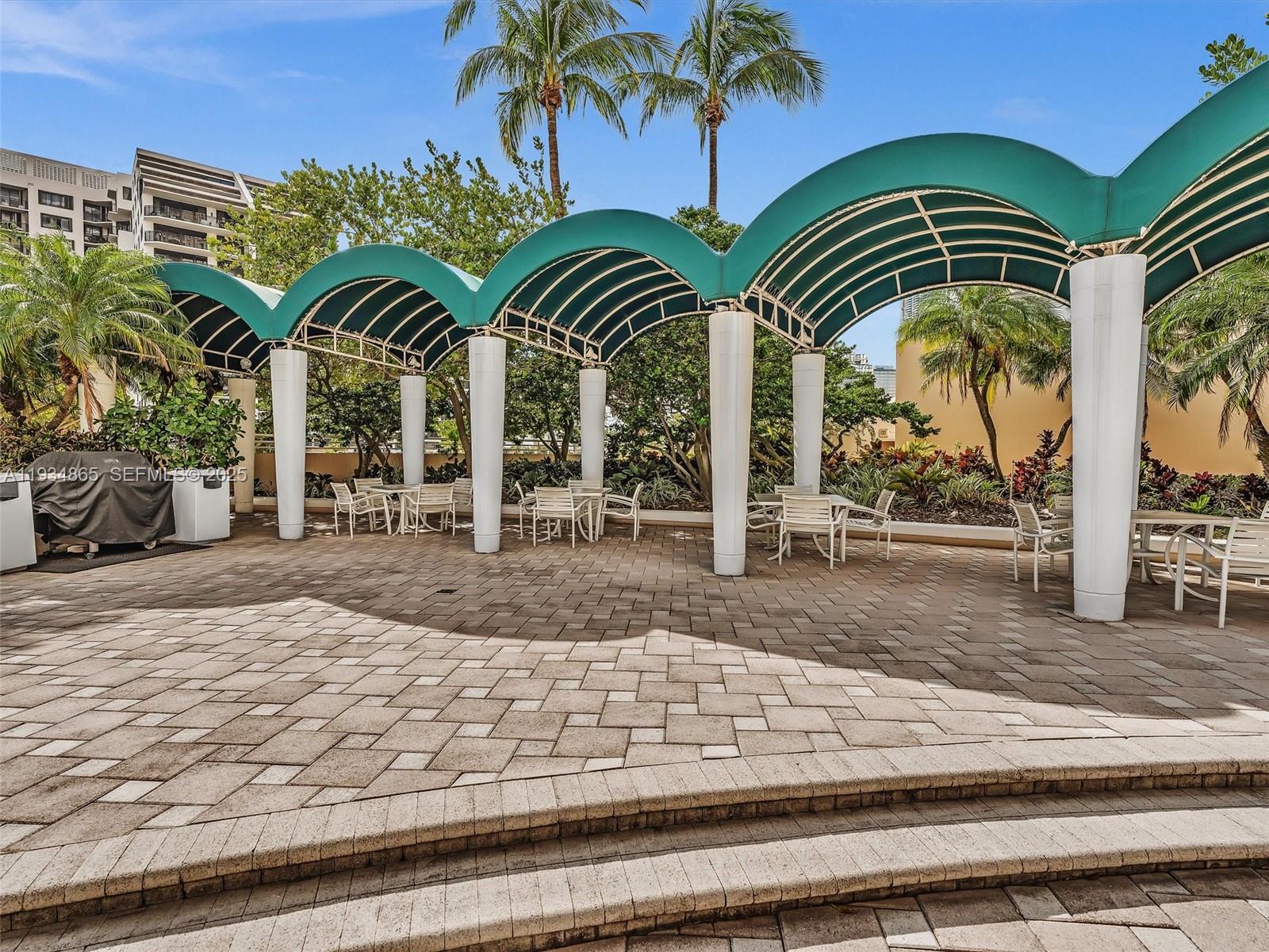 888 Brickell Key Dr #912, Miami FL 33131