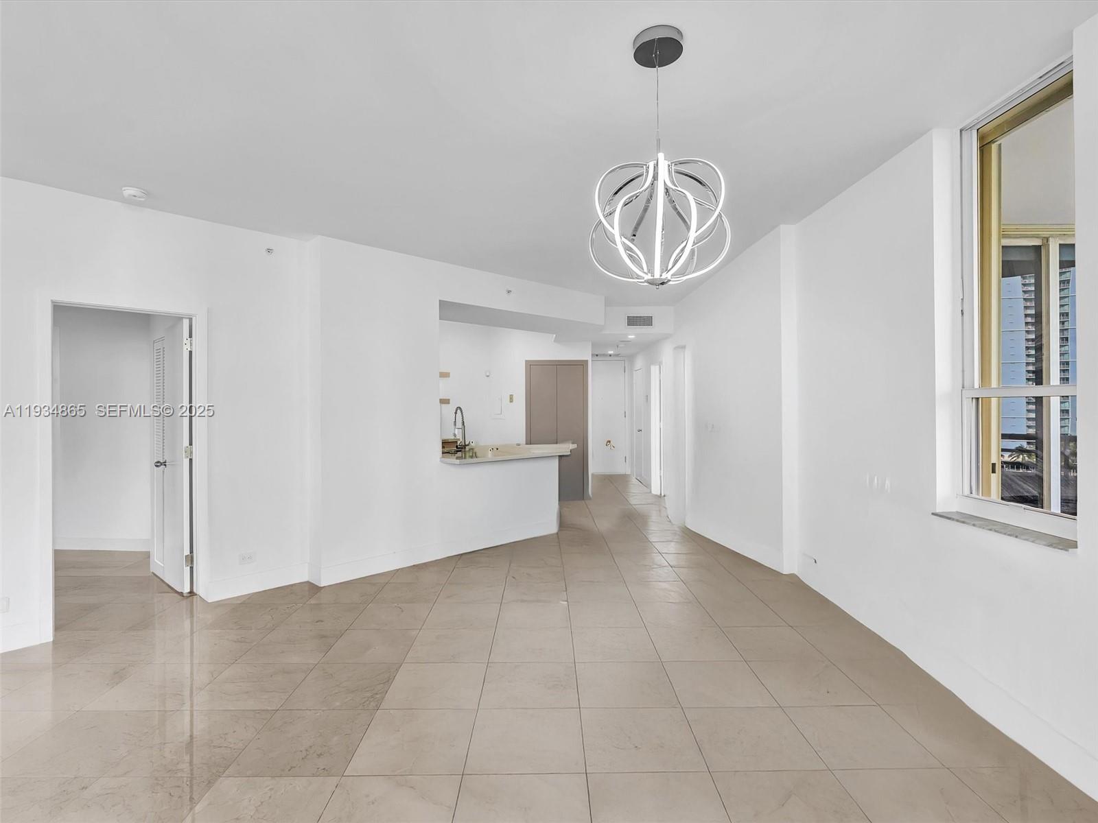 888 Brickell Key Dr #912, Miami FL 33131