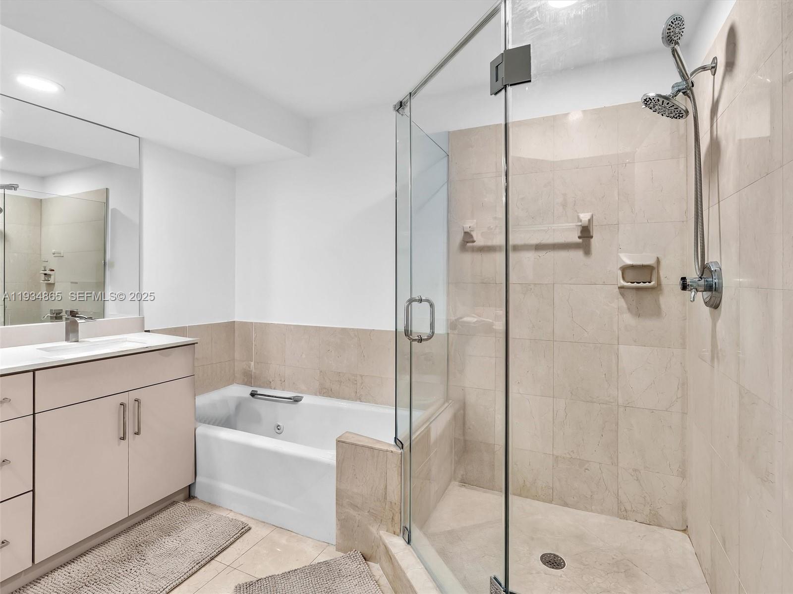 888 Brickell Key Dr #912, Miami FL 33131