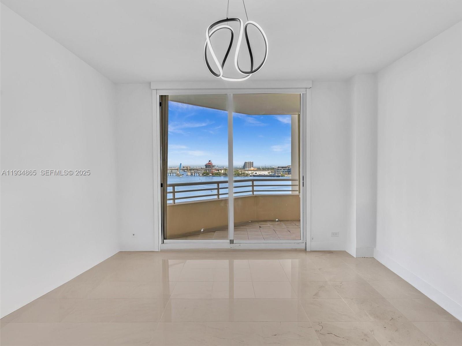 888 Brickell Key Dr #912, Miami FL 33131