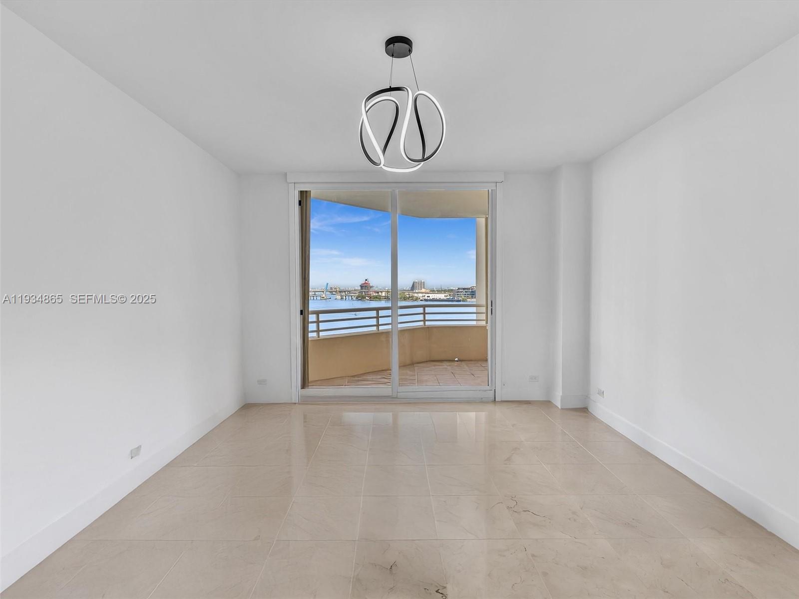 888 Brickell Key Dr #912, Miami FL 33131