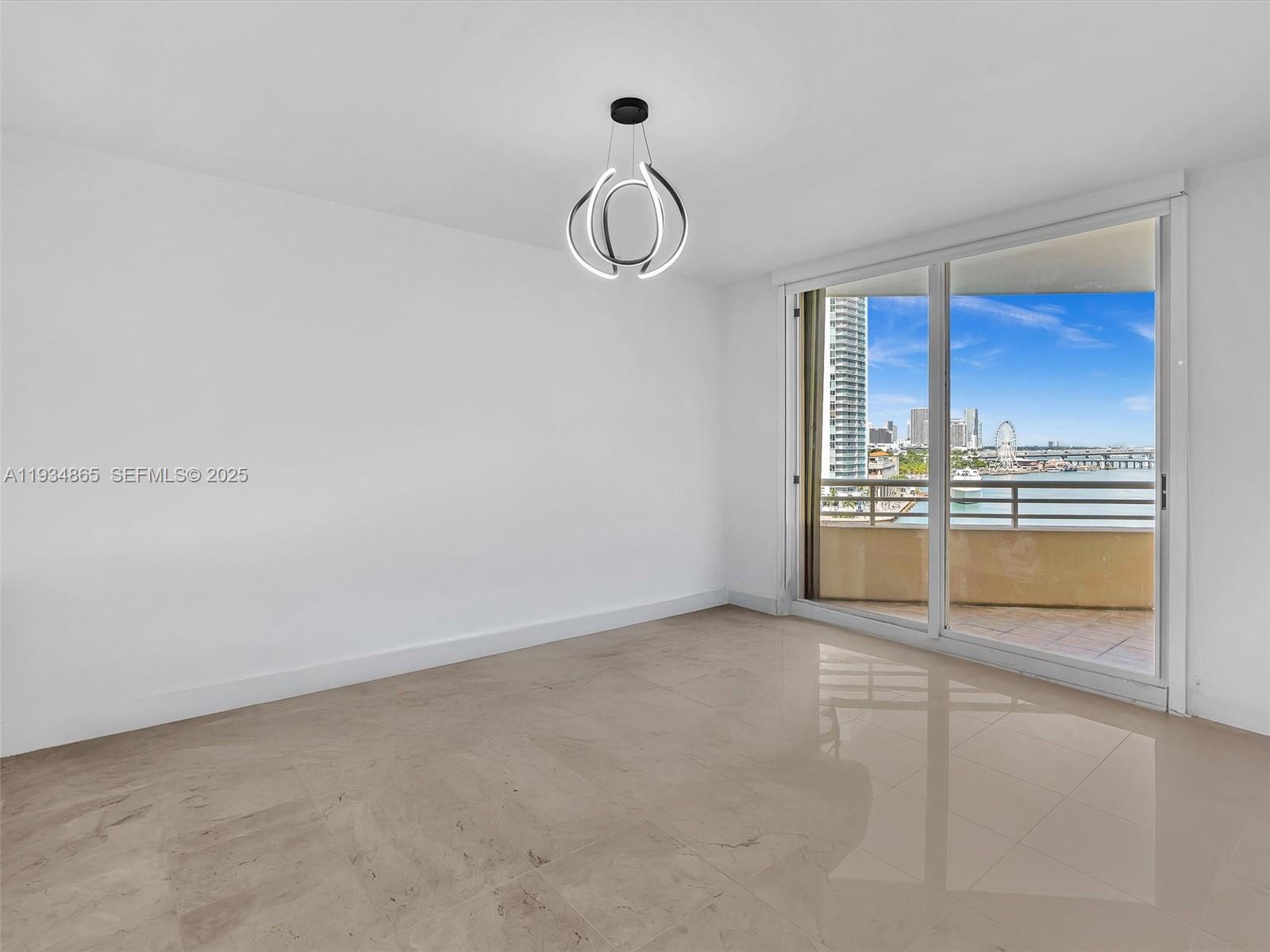888 Brickell Key Dr #912, Miami FL 33131
