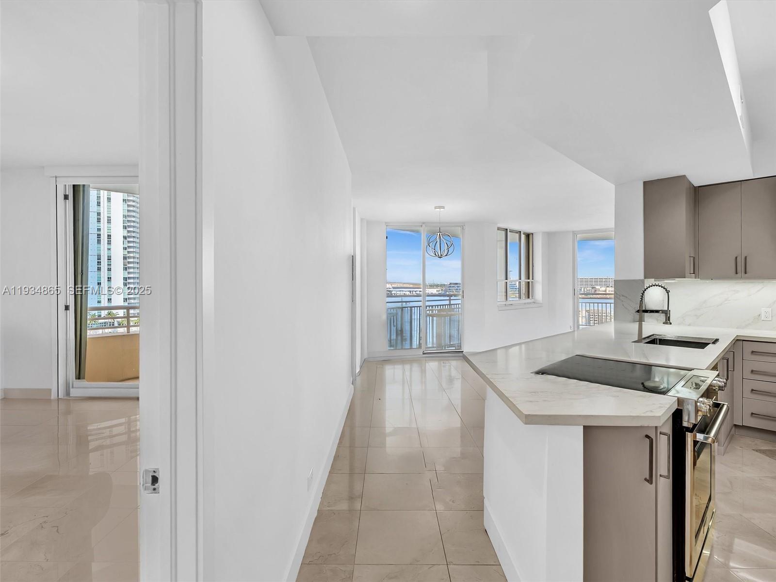 888 Brickell Key Dr #912, Miami FL 33131