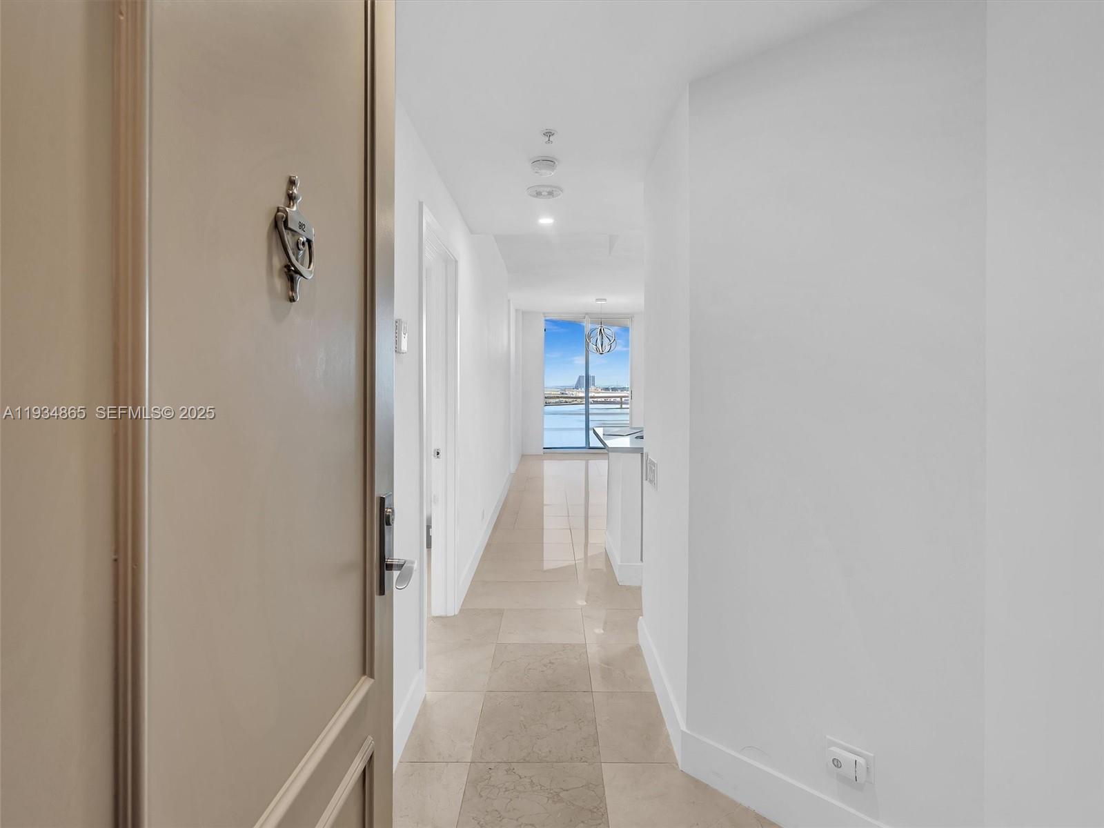 888 Brickell Key Dr #912, Miami FL 33131