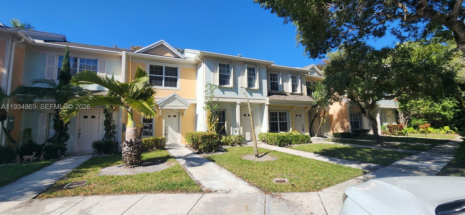 211 Mallory Ct #211, Weston FL 33326
