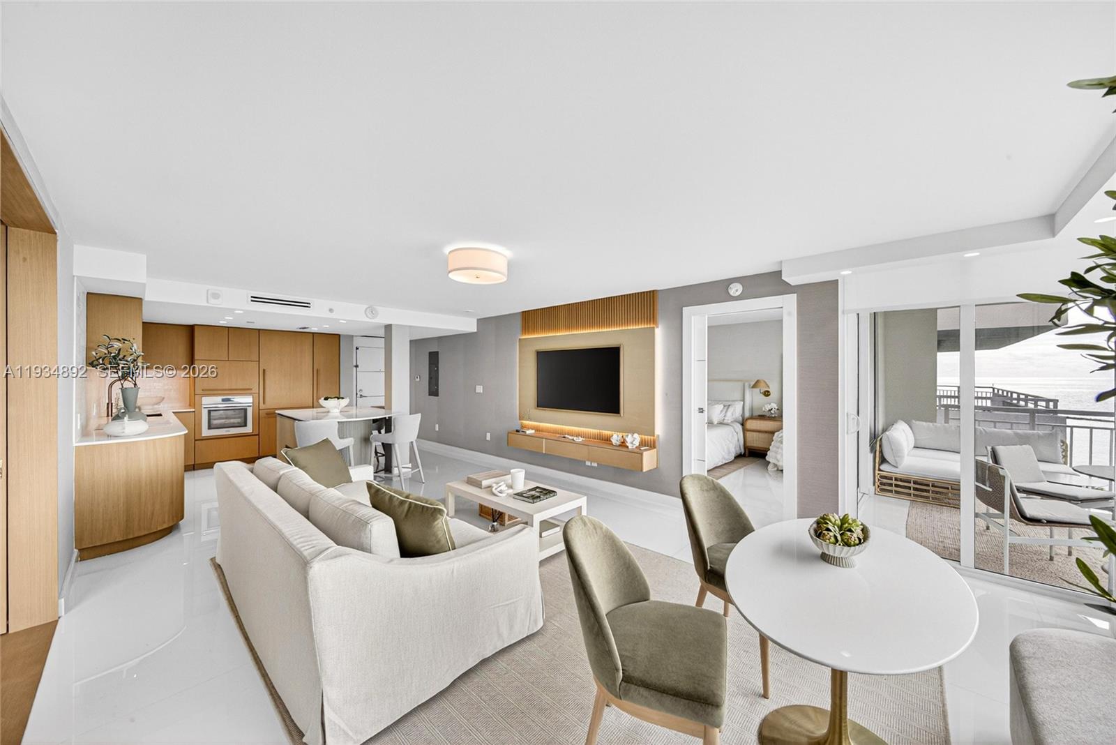 400 S Pointe Dr #1501, Miami Beach FL 33139