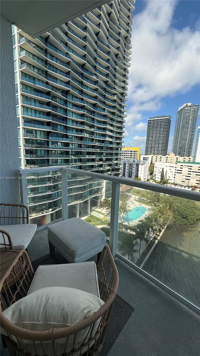 601 NE 27th #1003, Miami FL 33137