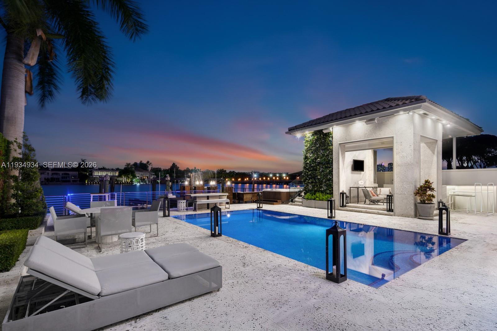 176 S Hibiscus Drive, Miami Beach FL 33139