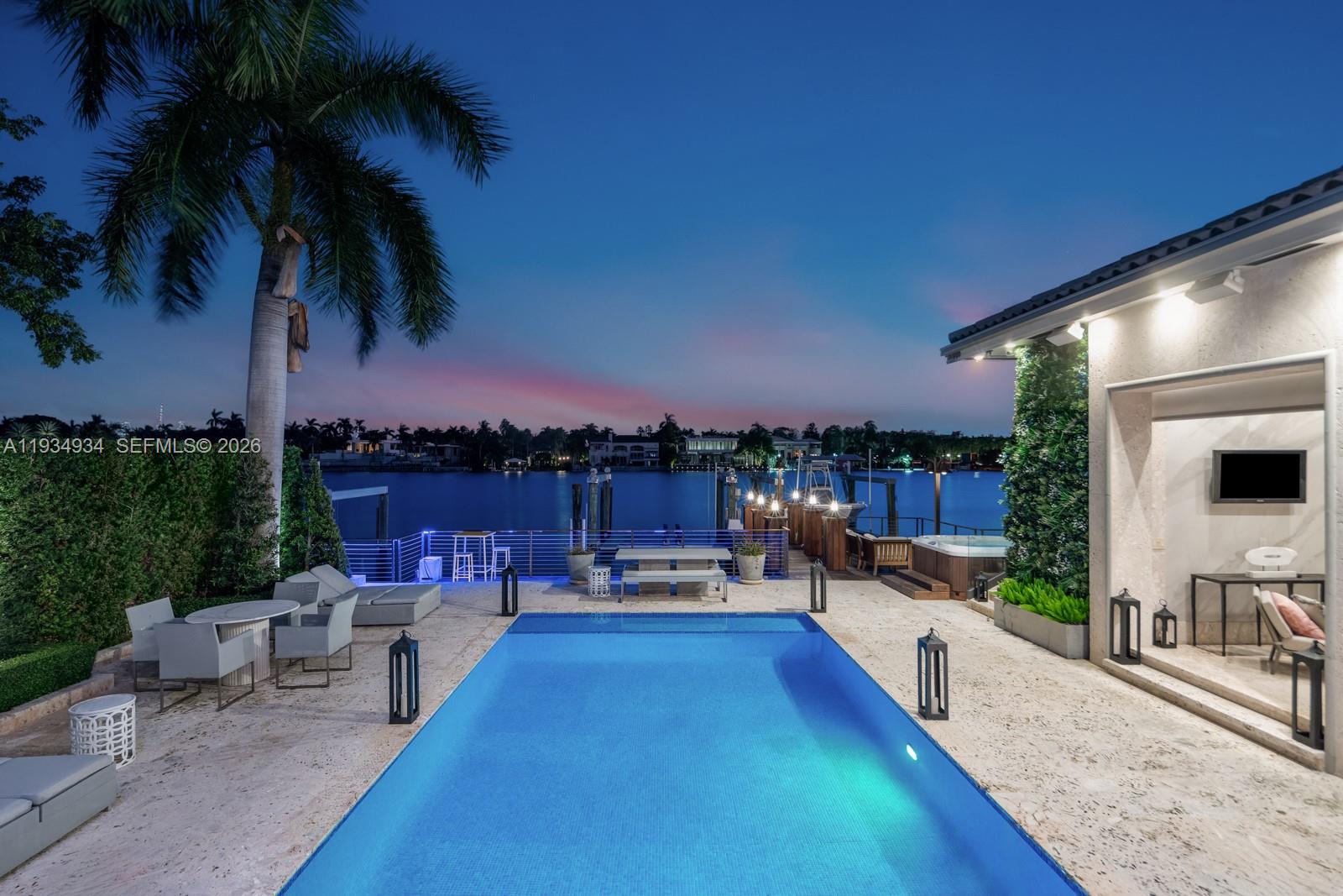 176 S Hibiscus Drive, Miami Beach FL 33139