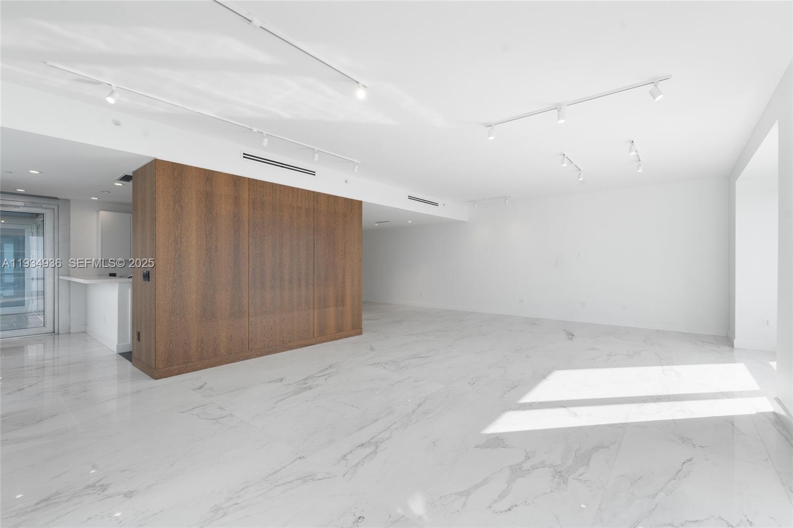 1425 Brickell Ave #47B, Miami FL 33131