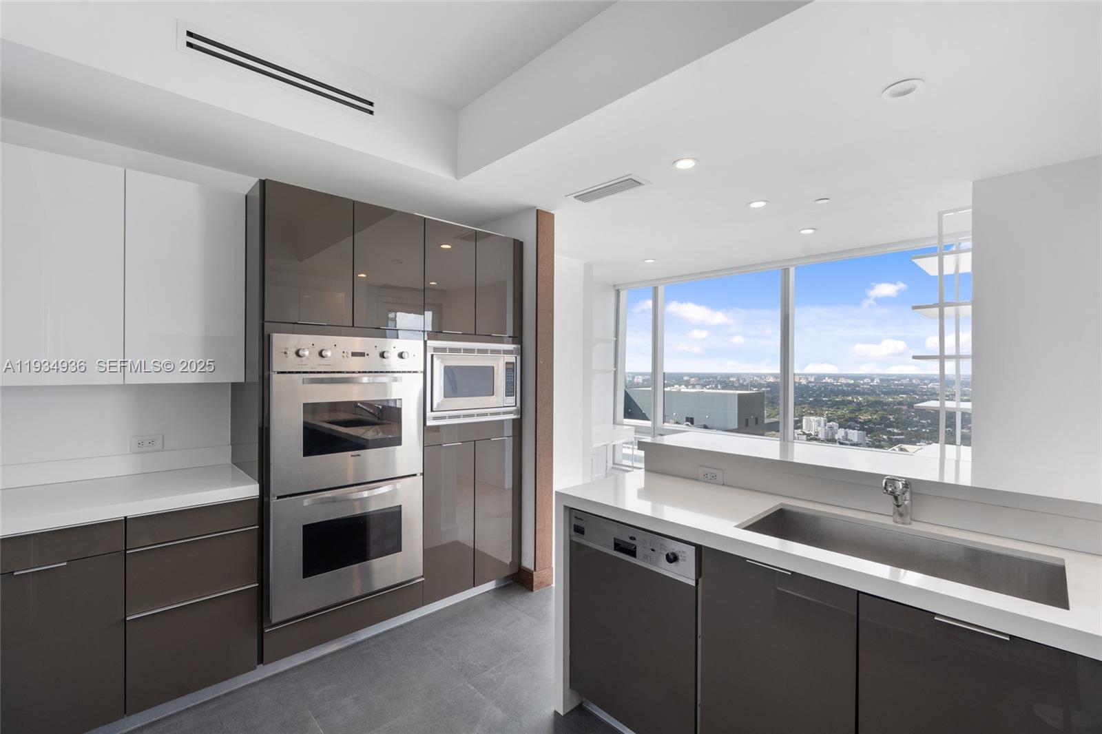 1425 Brickell Ave #47B, Miami FL 33131