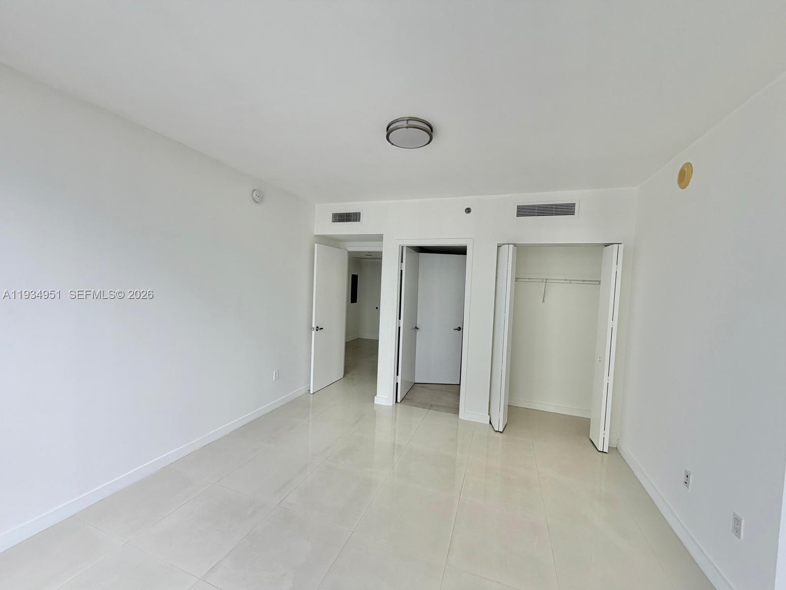 495 Brickell Ave #2610, Miami FL 33131