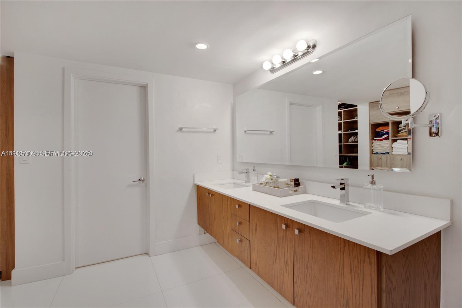 155 Ocean Lane Dr #104, Key Biscayne FL 33149