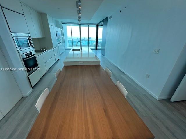 900 Biscayne Blvd #5605, Miami FL 33132
