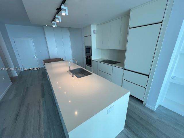 900 Biscayne Blvd #5605, Miami FL 33132