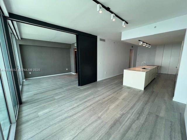 900 Biscayne Blvd #5605, Miami FL 33132