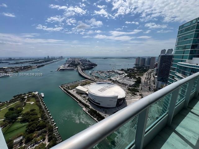 900 Biscayne Blvd #5605, Miami FL 33132