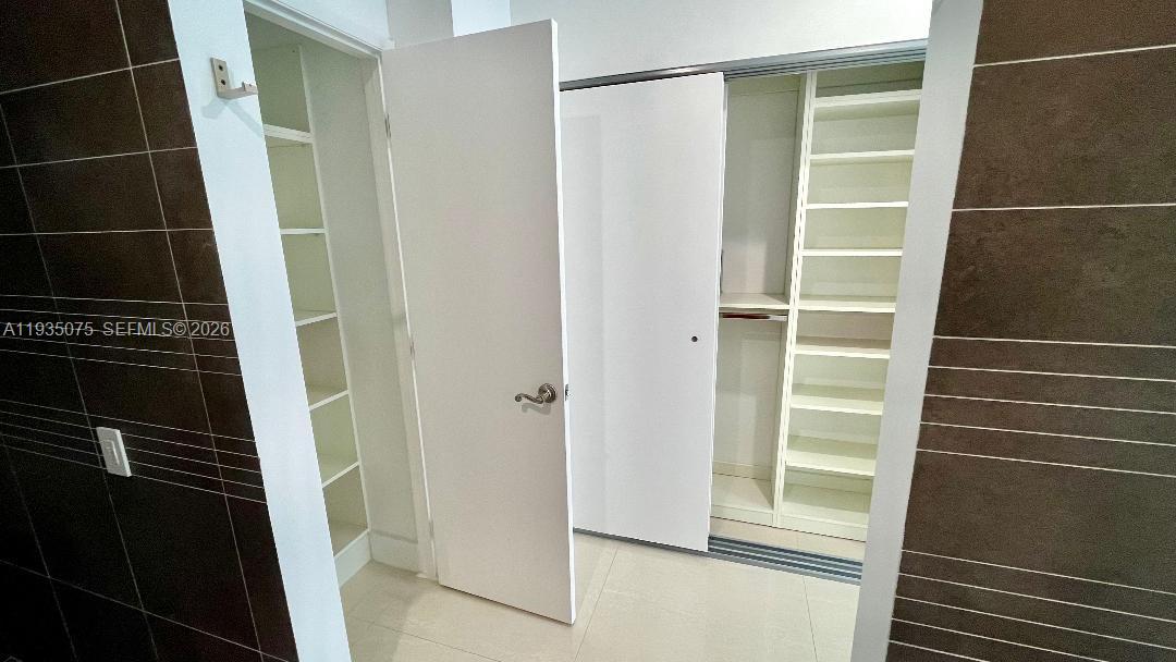 2100 Park Ave #104, Miami Beach FL 33139