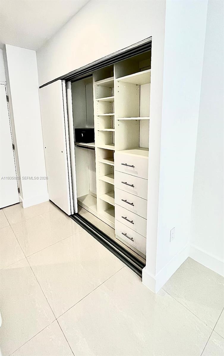 2100 Park Ave #104, Miami Beach FL 33139